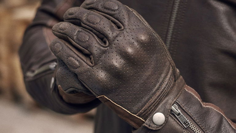 Los mejores guantes de moto para conducir con seguridad