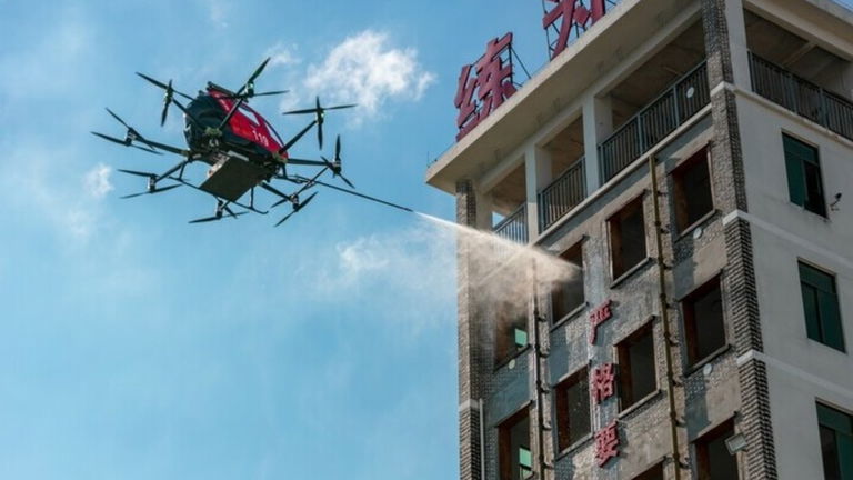EHang, el dron que cumple con la función de extinguir incendios de forma sencilla