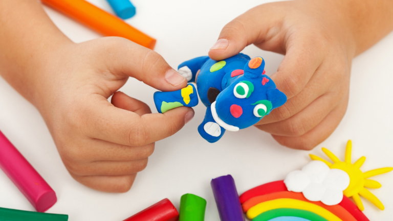 Plastilina para niños, por qué es un producto fundamental en el material escolar