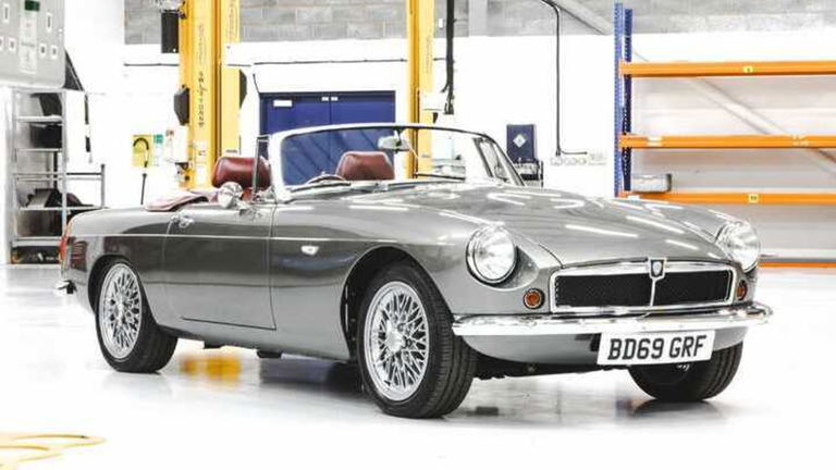 MGB Roadster, así es un coche clásico remozado para ser completamente eléctrico