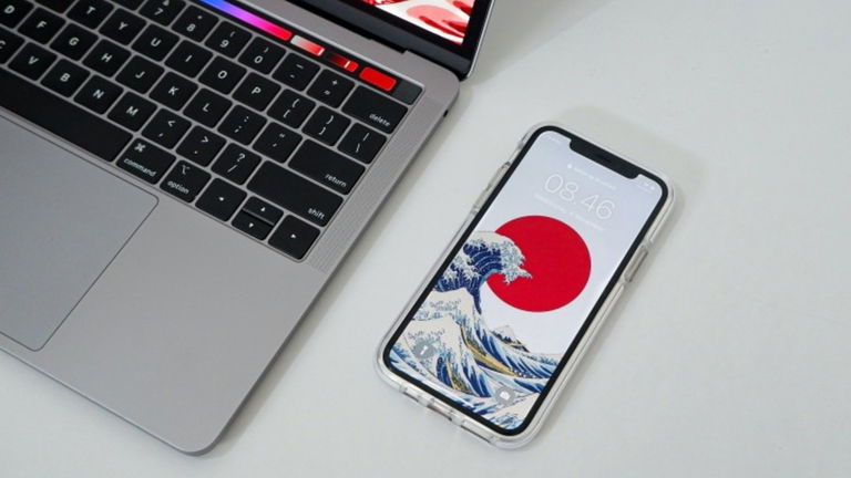 iOS 14 te invita a cambiar de manera aleatoria tu fondo de pantalla
