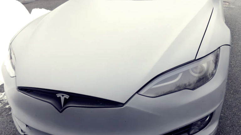 Conoce el Tesla de 6.000 dólares y mucho ingenio