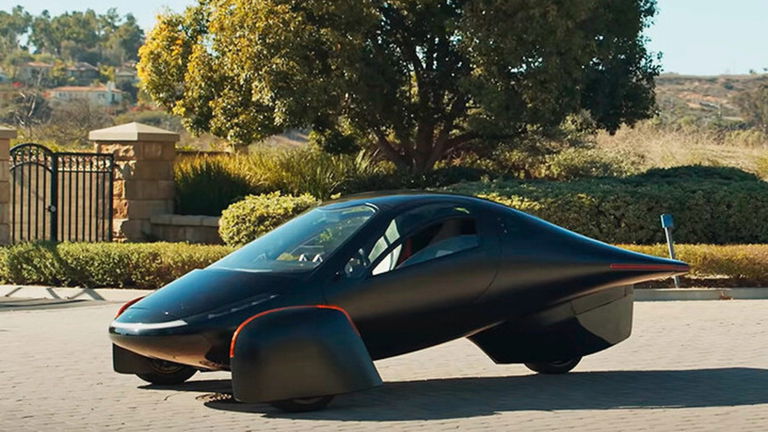 Aptera, el coche eléctrico con forma de gota de agua ofrece información diferencial