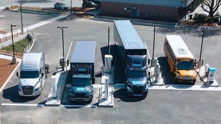 Estación de carga para camiones eléctricos, la primera prueba piloto ya está en marcha