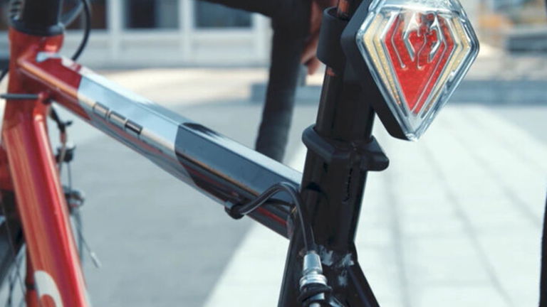 Crean una luz de emergencia inteligente para mejorar la seguridad de los ciclistas
