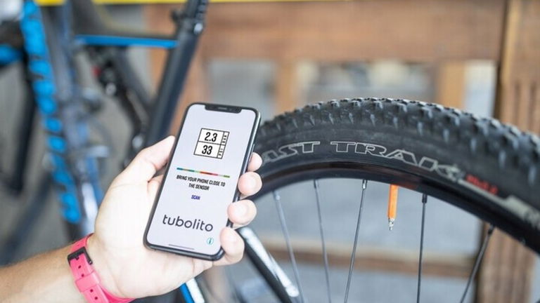Controlar la presión de las ruedas de la bicicleta es posible mediante tecnología NFC