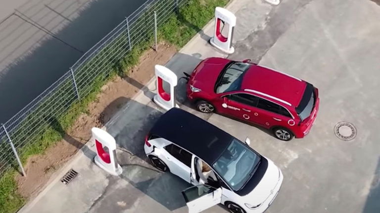 Compartir uso de la red de carga Supercharger como ventaja competitiva de Tesla