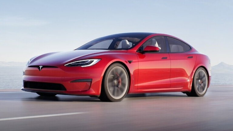 Cómo Tesla ha conseguido mejorar la autonomía con menor capacidad de batería