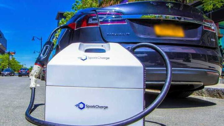 Roadie, la solución 'de bolsillo' para evitar que el coche eléctrico se quede sin batería