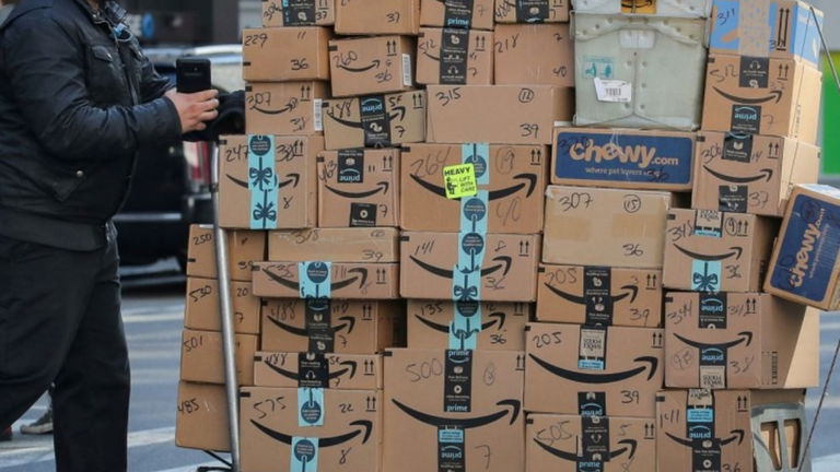 Amazon continúa con su cruzada contra el fraude en las opiniones de productos