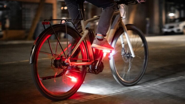 Arclight, así son los pedales para bicicleta que mejorarán tu seguridad en carretera