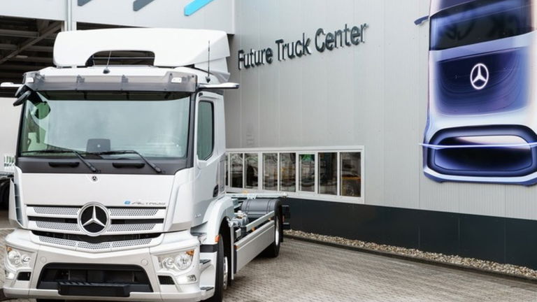 Mercedes-Benz y el camión eActros, así es su primer camión de carretera puramente eléctrico