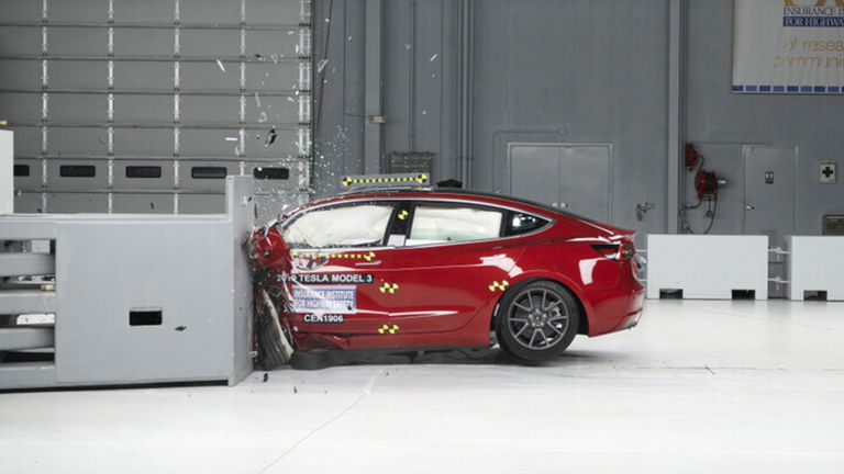 Por qué Tesla está produciendo los coches más seguros del mundo