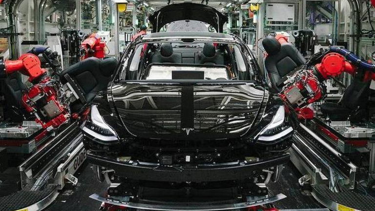 Tesla y su capacidad potencial para manejar el tráfico en las carreteras