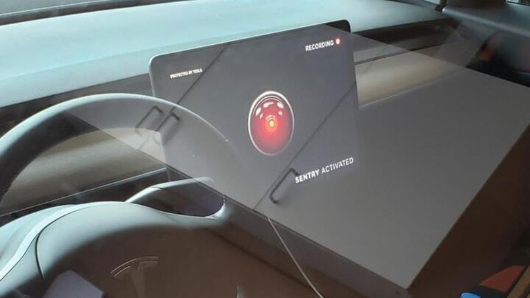 El Modo Centinela de Tesla se moderniza, ahora podrás enviar mensajes de voz en tiempo real