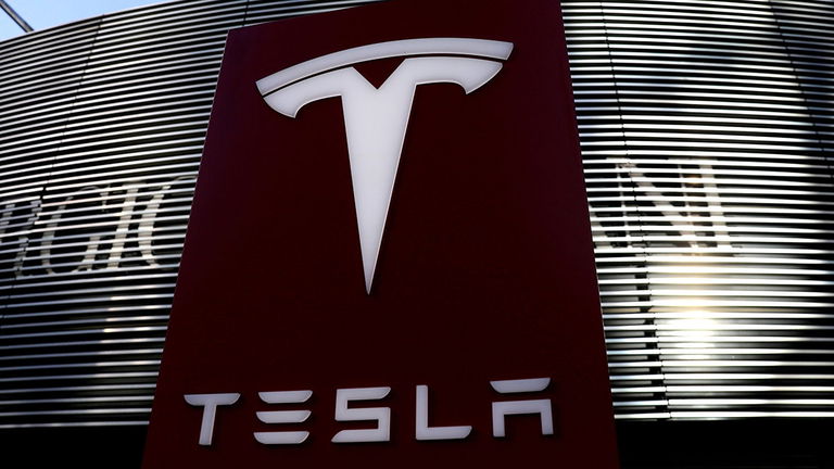 Tesla recibe una demanda por acoso sexual "continuo y generalizado"