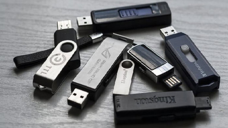 Cómo instalar cualquier sistema operativo desde un USB con Universal USB Installer