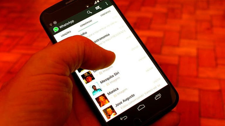 Cambia el paquete de emoticones de WhatsApp por el de Android Nougat con Xposed