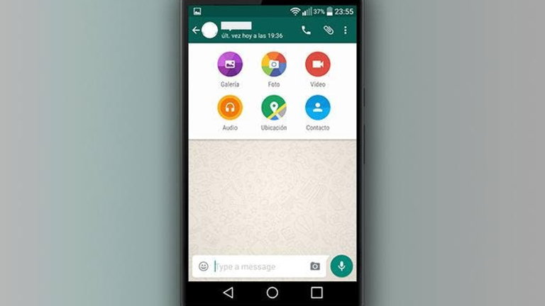 Prueba ya la opción de enviar documentos y marcar chats favoritos en WhatsApp