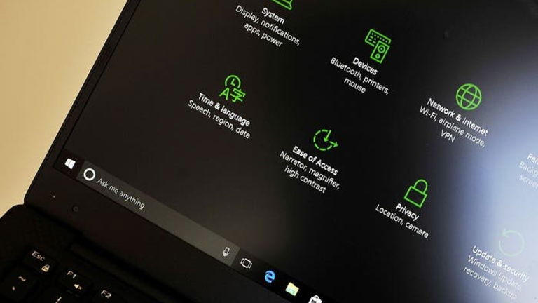 Accede al tema oscuro que está oculto en Windows 10