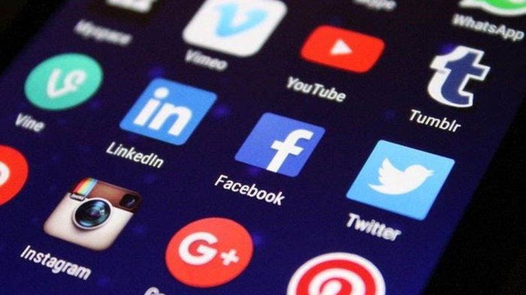 Visualiza las imágenes de Facebook en el fondo de pantalla de tu dispositivo
