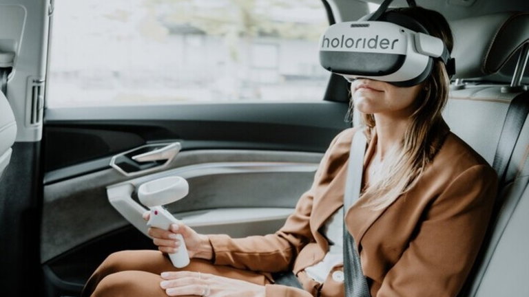 Realidad virtual para los pasajeros de Audi, así cobran sentido las gafas HTC Vive Flow