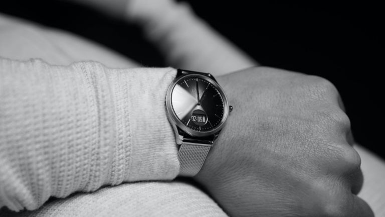 Conocemos el aspecto del nuevo Pixel Watch y es porque alguien se lo he dejado olvidado