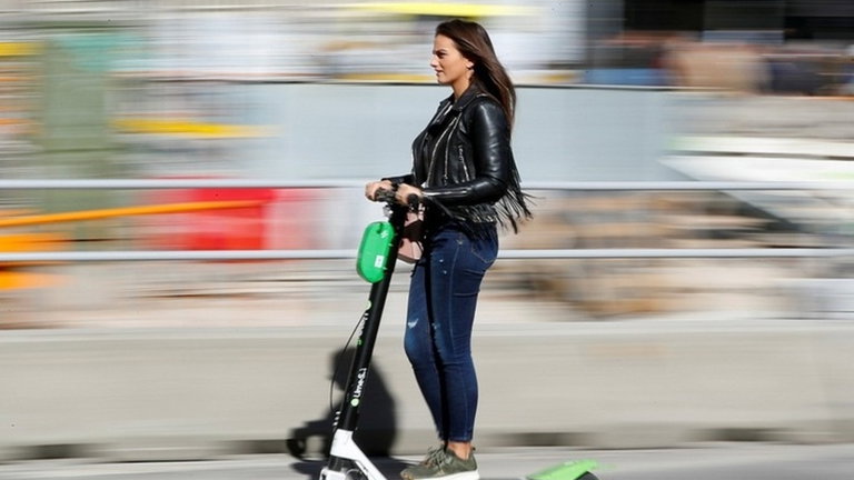 La curiosa campaña de Lime para deshacerte de tu coche y apostar por el patinete eléctrico