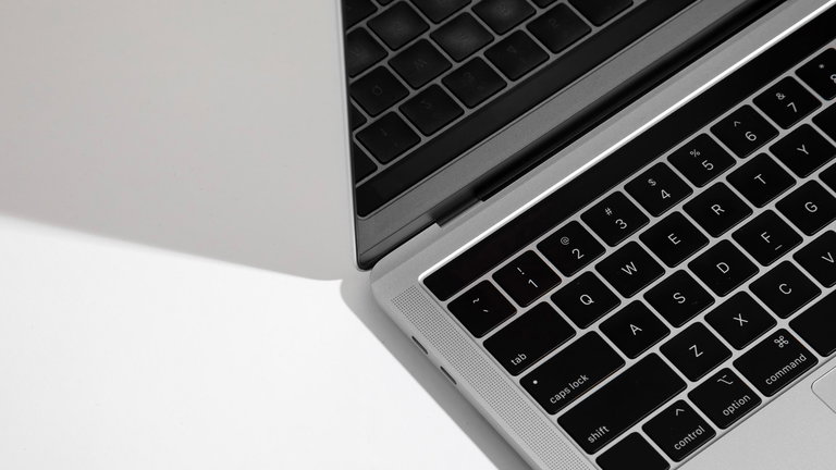 La guerra de PC vs Mac: Apple registra números históricos mientras sus competidores caen en ventas