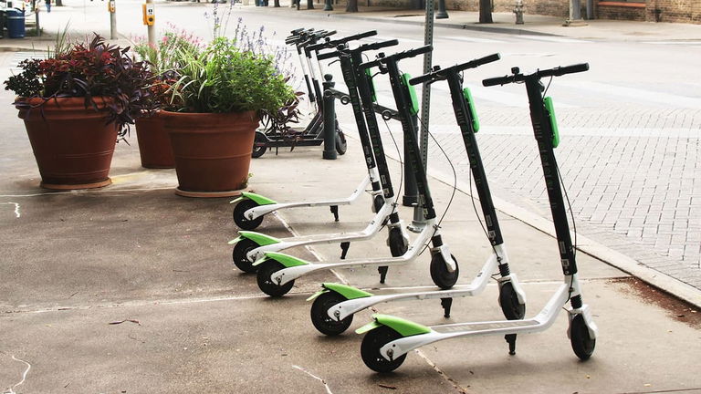 Las mejores aplicaciones para encontrar patinetes eléctricos de alquiler