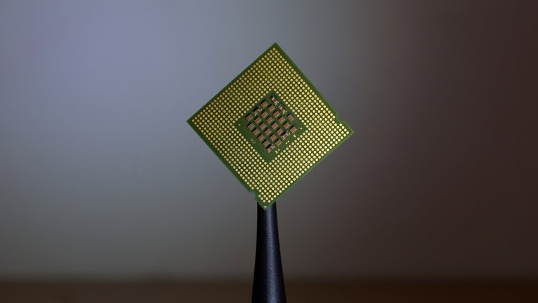España quiere ser potencia mundial: invertirá más de 12.000 millones de euros para crear microchips