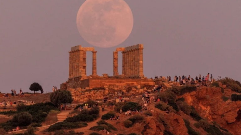 El eclipse lunar en imágenes: así se vivió en todo el mundo la espectacular "luna de sangre"