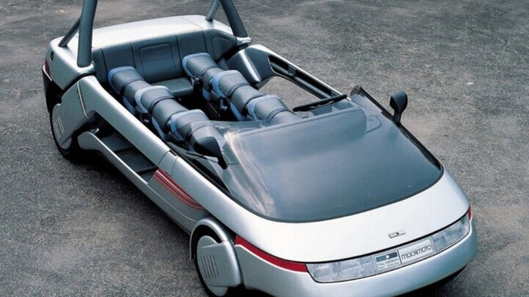 ¿Es un coche o una moto? Este bizarro vehículo ochentero mezcla lo mejor de los dos mundos