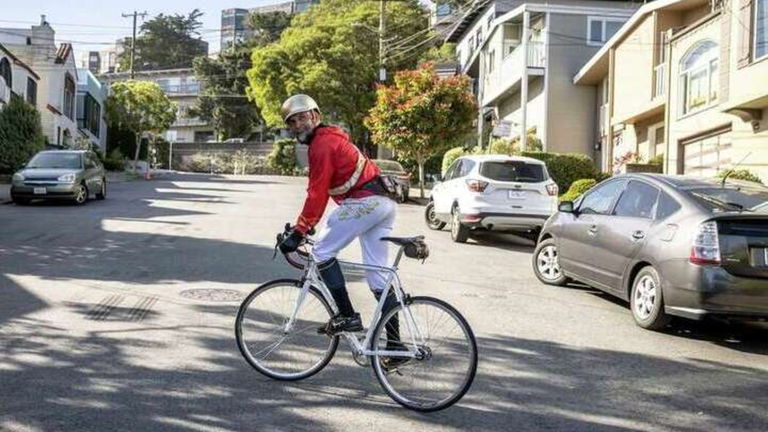 Este ciclista le ha dado un toque artísitico a sus rutas creando increíbles dibujos sobre el mapa