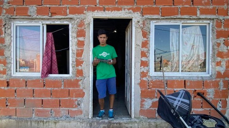 La historia del joven que de la nada logró construir su casa a base de minar criptomonedas