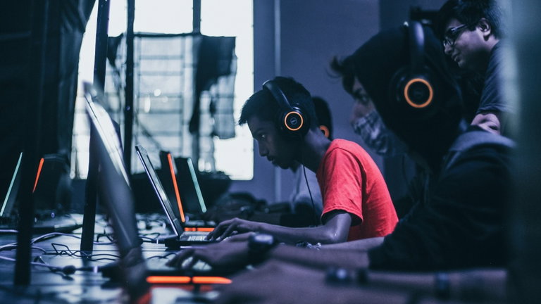 Así funciona GameFi, el sector del videojuego donde puedes conseguir criptomonedas y NFT jugando