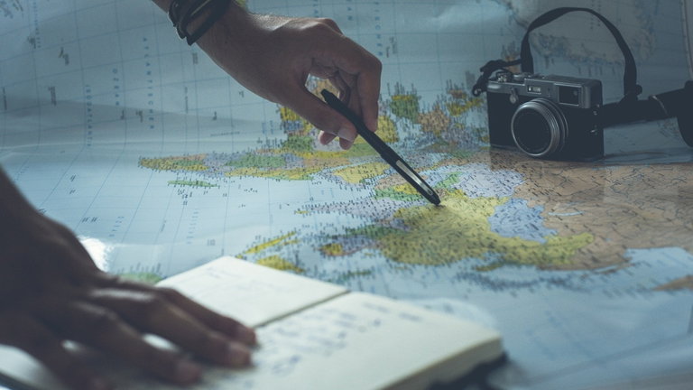 La Unión Europea te regala una selección de mapas a todo color: así es como puedes reclamarlos gratis