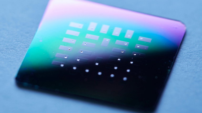 Esta micro-célula de energía convierte al cuerpo humano en una batería, y se recarga cuando comemos