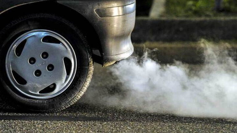 Te va a tocar adaptarte: 3 de cada 4 coches estarán afectados por la nueva ley de movilidad urbana
