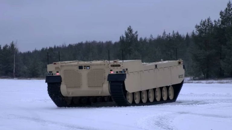 Uno de los nuevos tanques-robot más potentes del mundo muestra su capacidad de destrucción en vídeo