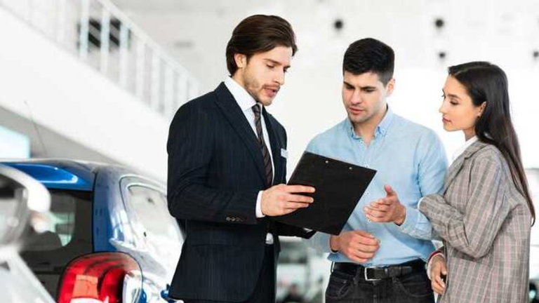 La ventas de coches se desploman alcanzando su punto más bajo en 26 años, y el futuro no pinta mejor