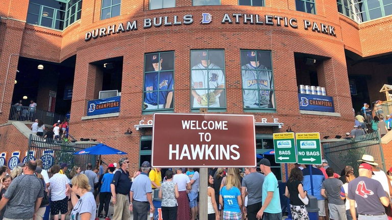 Stranger Things se inspiró en una ciudad real para crear Hawkins, y así es como Netflix le brinda homenaje