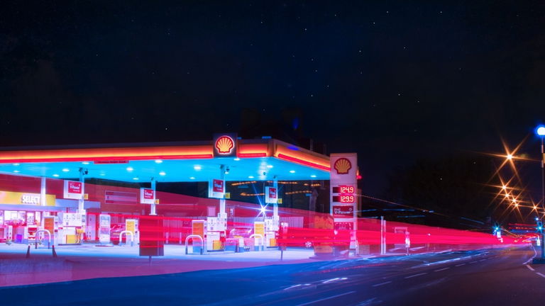 De hackear servidores a hackear surtidores: así es como los ciberdelincuentes "ahorran" en gasolina