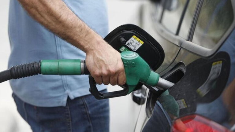 La gasolina tiene los días contados, y la verdad es que la revolución no la encabezan los coches eléctricos