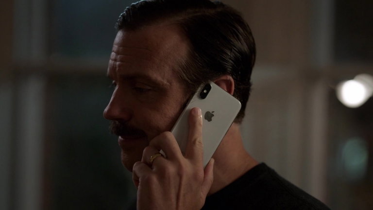 Esta es la razón por la que nunca verás al malo de la película con un dispositivo de Apple