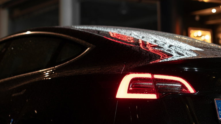 Nuevos comportamientos racistas en Tesla, con denuncia incluida por parte de 15 trabajadores