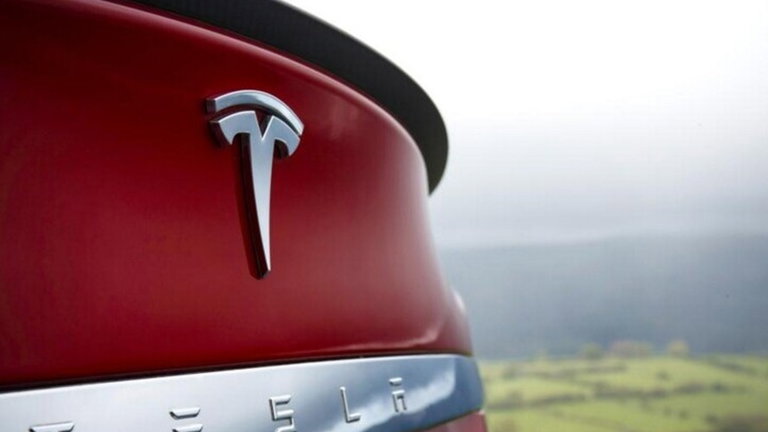 Hasta 59.000 Tesla podrían tener un peligroso bug
