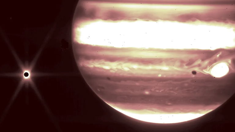 Jupiter vuelve a hacer brillar al telescopio James Webb con imágenes de otro mundo