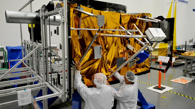 El universo cabe en un SSD de 68GB: así es el telescopio James Webb de la NASA por dentro
