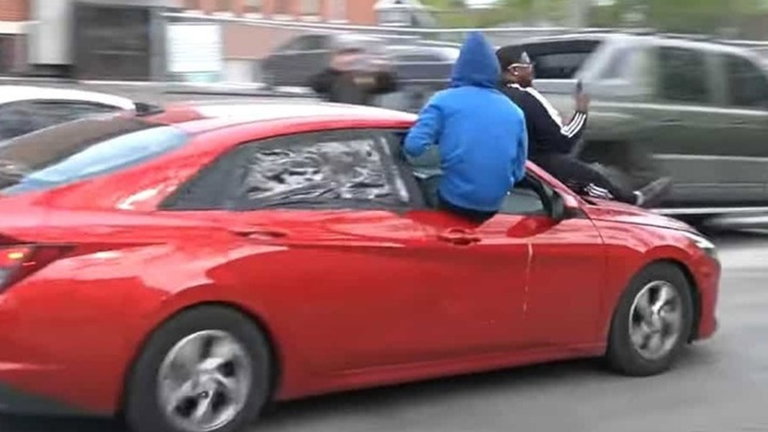 Robar coches para hacerse viral, el nuevo y absurdo reto de TikTok